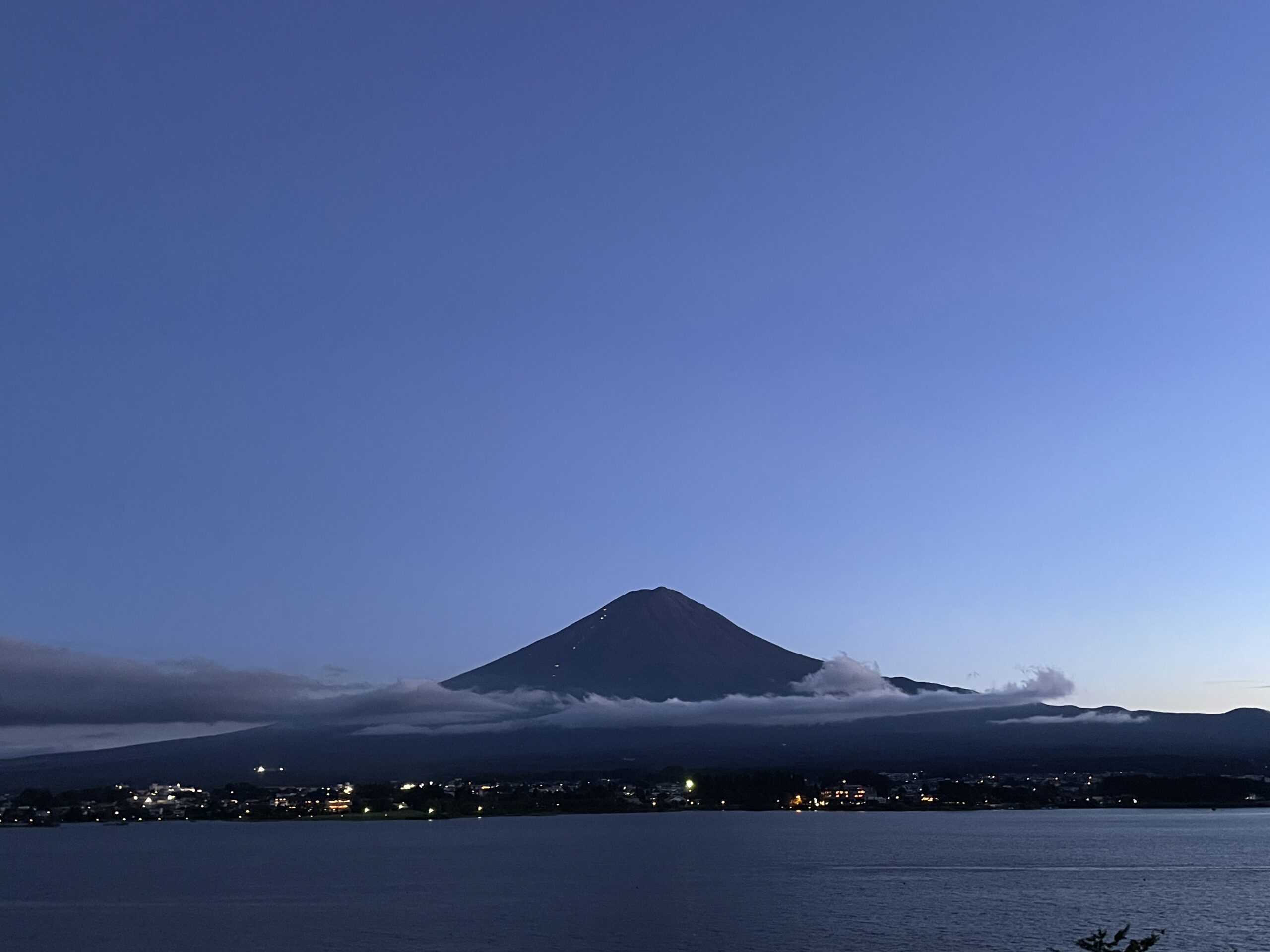 傍晚的富士山